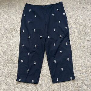 VINTAGE 90’s RICHARD MALCOM BLACK WHITE ROSE EMBROIDERED FLAT FRONT CAPRI PANTS